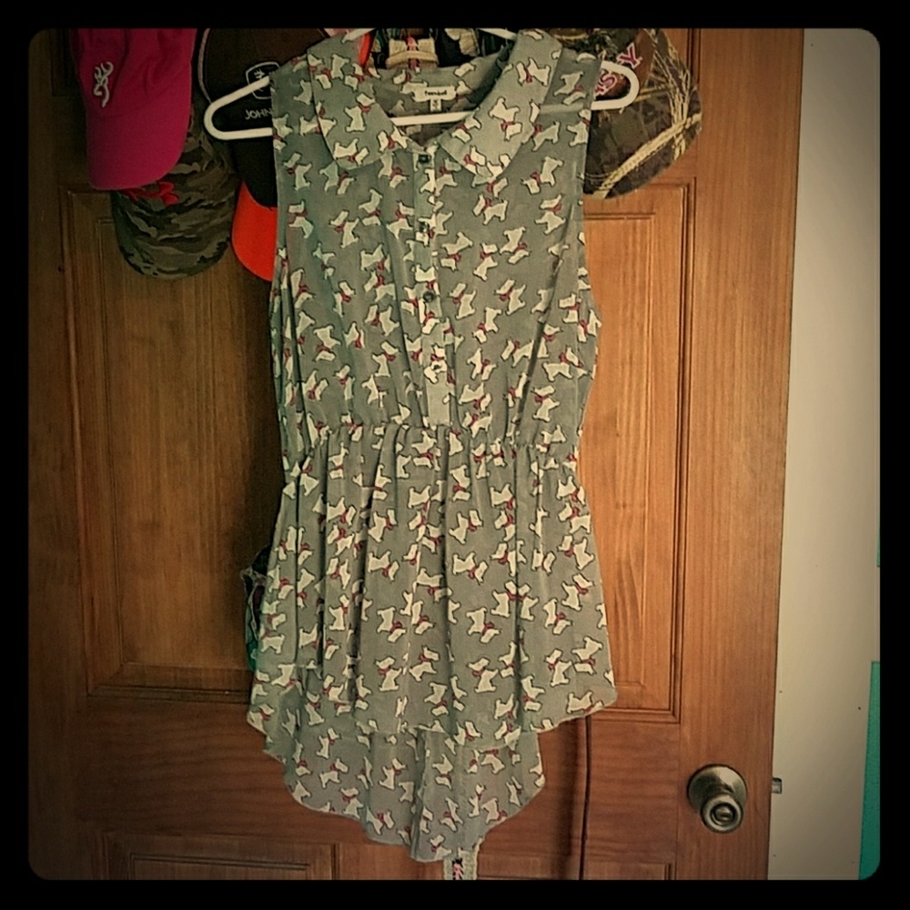 Dog Sleeveless Blouse